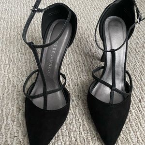 Chinese Laundry Black Pointed Heel